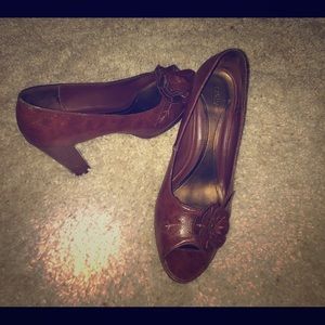 Brown leather open toed heels